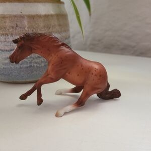 Breyer Stablemates Mystery Suprise Sorrel Reining Horse